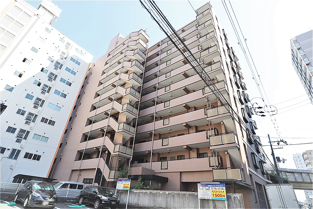 【JR山陽本線・西明石駅】RC・SRC造10階建てマンションです。