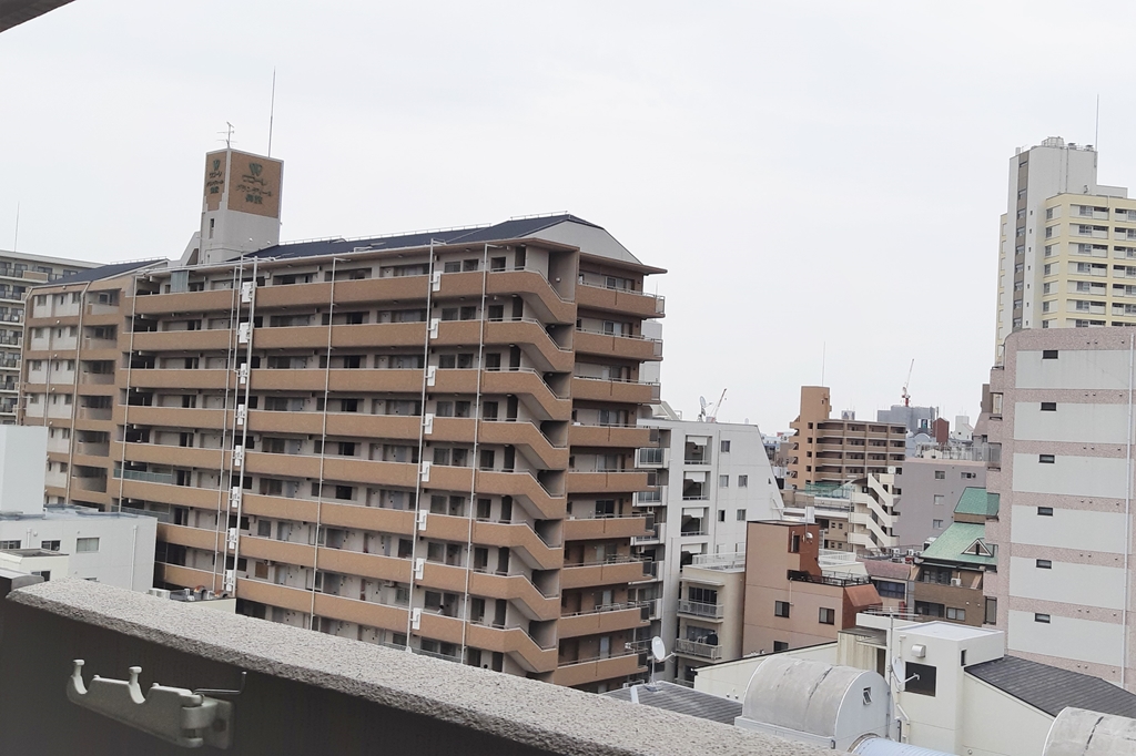 【JR兵庫駅・神戸高速大開駅】バルコニーからの眺望です。
