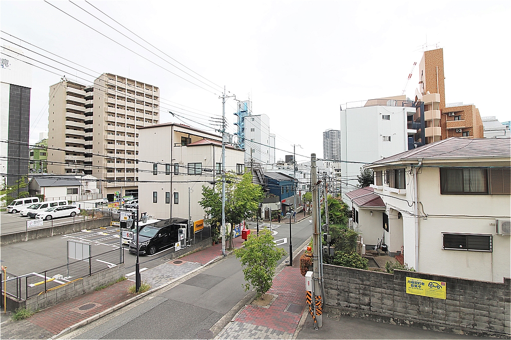 【花隈駅・JR元町駅】バルコニーからの眺望です。